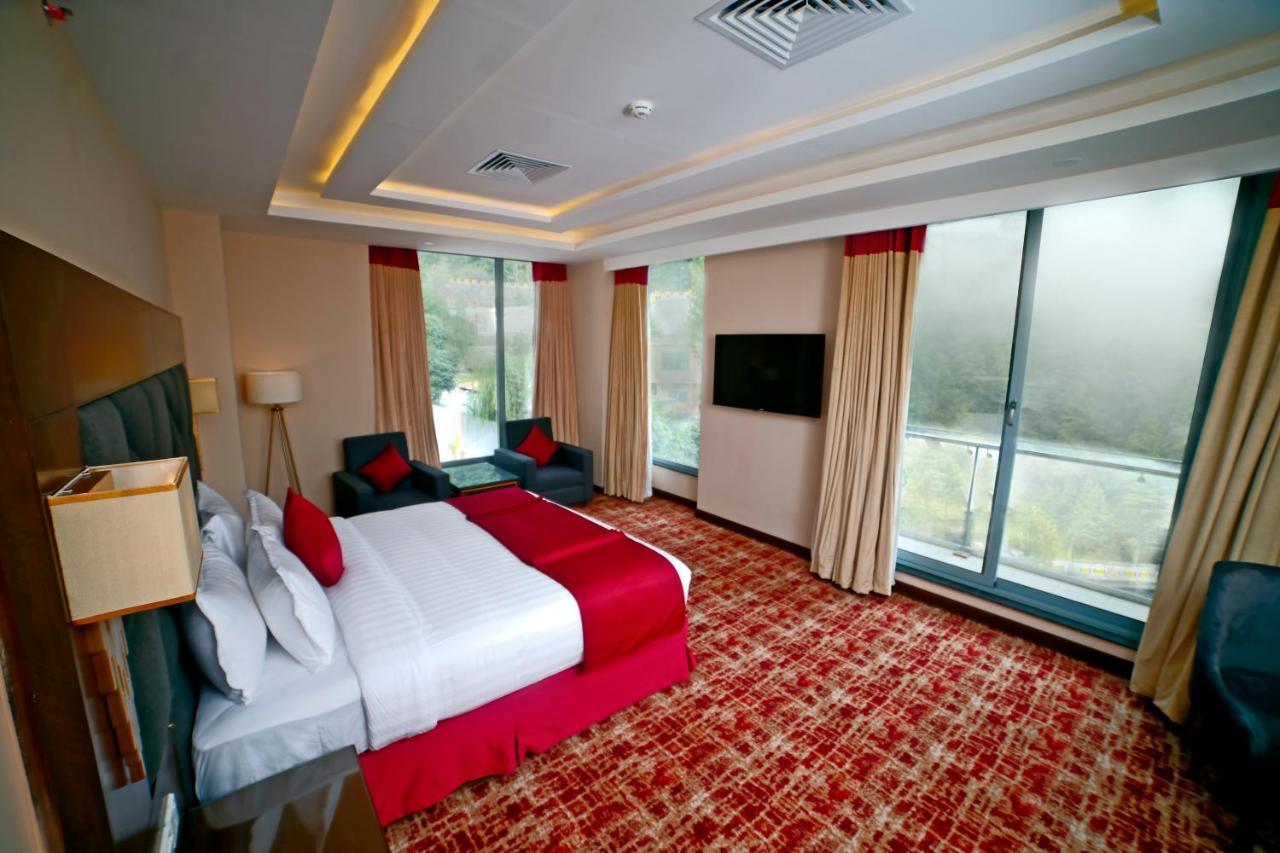 Ramada By Wyndham Murree Lower Topa Resort Екстериор снимка